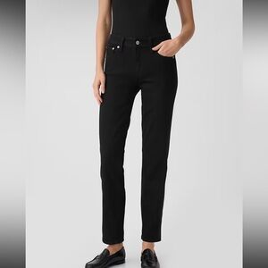NWT GAP Women’s Black Denim Real Straight Jeans- Regular